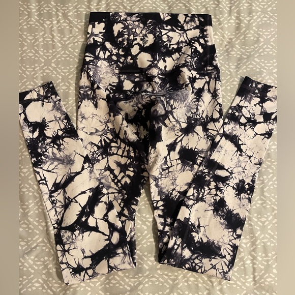 LULULEMON WUNDERUNDER TIGHTS - Picture 2 of 4